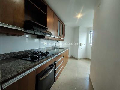 Apartamento de 3 alcobas en arriendo en Laureles, Medellín, 104 m² · foto 8 de 18
