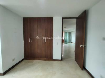 Apartamento de 3 alcobas en arriendo en Laureles, Medellín, 104 m² · foto 15 de 18
