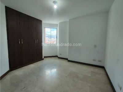 Apartamento de 3 alcobas en arriendo en Laureles, Medellín, 104 m² · foto 16 de 18