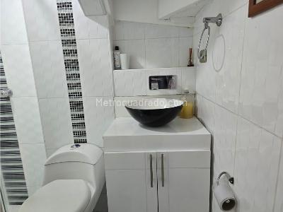 Apartamento de 3 alcobas en venta en Laureles, Medellín, 111 m² · foto 9 de 20