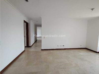 Apartamento de 3 alcobas en venta en Laureles, Medellín, 176 m² · foto 14 de 20