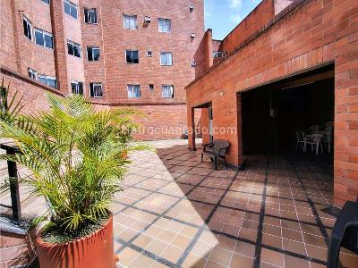 Apartamento de 3 alcobas en venta en Laureles, Medellín, 176 m² · foto 4 de 20