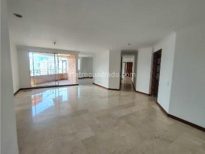 Apartamento de 3 alcobas en venta en Laureles, Medellín, 176 m² · foto 8 de 20