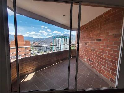 Apartamento de 3 alcobas en venta en Laureles, Medellín, 176 m² · foto 9 de 20