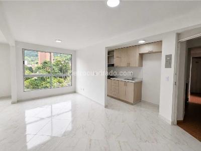 Apartamento de 2 alcobas en venta en La Doctora, Sabaneta, 50 m² · foto 2 de 19