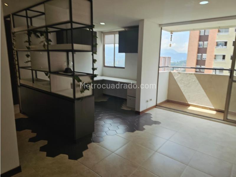 Modern 2BR Apartment in La Ferreria, La Estrella - 3