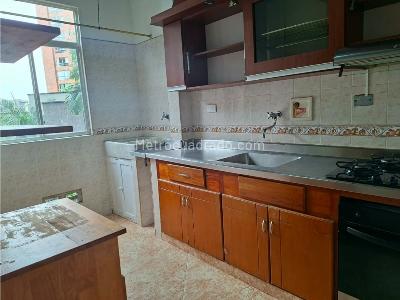 Apartamento de 3 alcobas en venta en Maria Auxiliadora, Sabaneta, 60 m² · foto 12 de 16