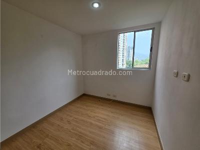Apartamento de 3 alcobas en venta en Pilsen, Itagüí, 65 m² · foto 14 de 20