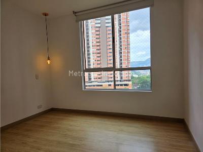 Apartamento de 3 alcobas en venta en Pilsen, Itagüí, 65 m² · foto 19 de 20