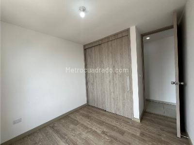 Apartamento de 3 alcobas en venta en Las Lomitas, Sabaneta, 79 m² · foto 13 de 20