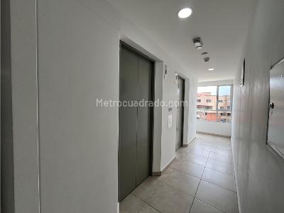 Apartamento de 3 alcobas en venta en Las Lomitas, Sabaneta, 79 m² · foto 18 de 20