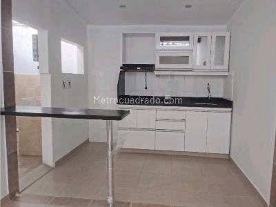 Apartamento de 3 alcobas en arriendo en Laureles, Medellín, 105 m² · foto 2 de 12