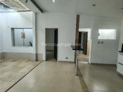 Apartamento de 3 alcobas en arriendo en Laureles, Medellín, 105 m² · foto 3 de 12