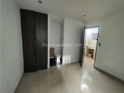 Apartamento de 3 alcobas en arriendo en Laureles, Medellín, 105 m² · foto 5 de 12