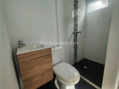 Apartamento de 3 alcobas en arriendo en Laureles, Medellín, 105 m² · foto 8 de 12
