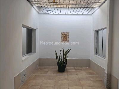 Apartamento de 3 alcobas en arriendo en Laureles, Medellín, 105 m² · foto 9 de 12