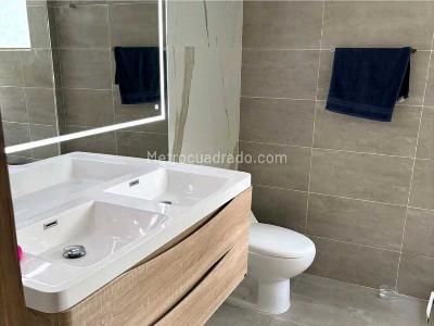 Apartamento en venta en El Poblado, Medellín · foto 13 de 14