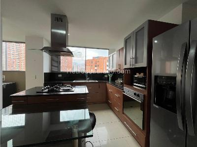 Apartamento en arriendo en El Poblado, Medellín · foto 6 de 20