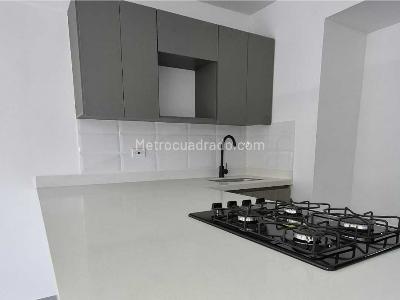 Apartaestudio en venta en Madera, Bello, 40 m² · foto 2 de 8