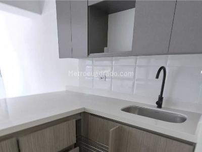 Apartaestudio en venta en Madera, Bello, 40 m² · foto 3 de 8