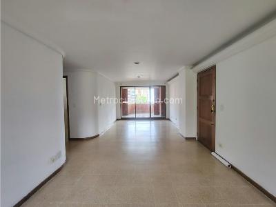 Apartamento en arriendo en Laureles, Medellín · foto 4 de 20