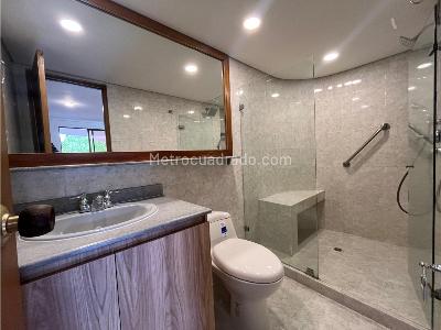 Apartamento en arriendo en Laureles, Medellín · foto 17 de 20