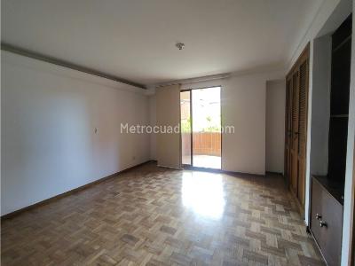 Apartamento en arriendo en Laureles, Medellín · foto 19 de 20