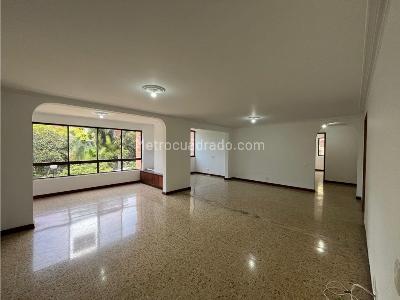Apartamento de 3 alcobas en venta en El Poblado, Medellín, 137 m² · foto 2 de 20