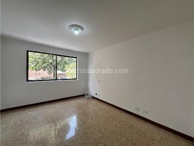 Apartamento de 3 alcobas en venta en El Poblado, Medellín, 137 m² · foto 14 de 20