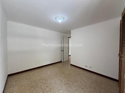 Apartamento de 3 alcobas en venta en El Poblado, Medellín, 137 m² · foto 15 de 20