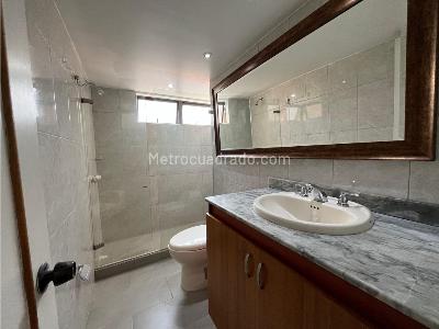 Apartamento de 3 alcobas en venta en El Poblado, Medellín, 137 m² · foto 17 de 20