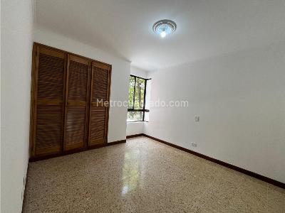 Apartamento de 3 alcobas en venta en El Poblado, Medellín, 137 m² · foto 19 de 20