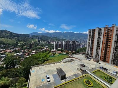 Apartamento de 3 alcobas en venta en La Doctora, Sabaneta, 70 m² · foto 2 de 19