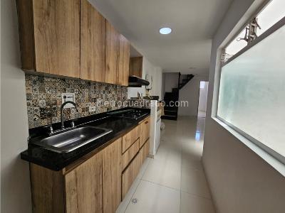 Apartamento en venta en Parque Principal, Itagüí · foto 2 de 16