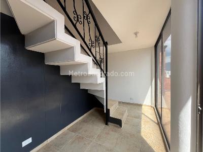 Apartamento de 4 alcobas en venta en Lorena, Medellín, 240 m² · foto 13 de 20