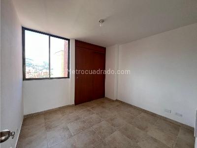 Apartamento de 4 alcobas en venta en Lorena, Medellín, 240 m² · foto 18 de 20
