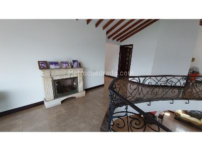Casa de 5 alcobas en venta en Sabaneta Las Lomitas, Sabaneta · foto 16 de 20