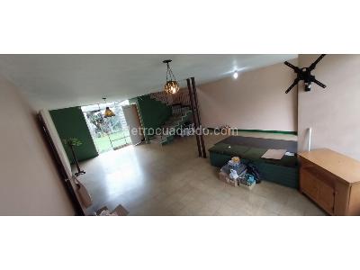 Casa en arriendo en Laureles Santa Gema, Medellín · foto 5 de 18
