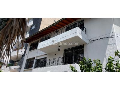 Casa de 5 alcobas en venta en Estadio Laureles Medellin, Medellín, 223 m² · foto 3 de 19