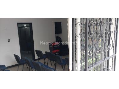 Casa de 5 alcobas en venta en Estadio Laureles Medellin, Medellín, 223 m² · foto 8 de 19