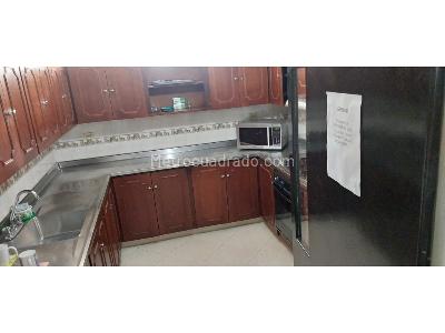 Casa de 5 alcobas en venta en Estadio Laureles Medellin, Medellín, 223 m² · foto 15 de 19