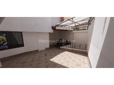 Casa de 5 alcobas en venta en Estadio Laureles Medellin, Medellín, 223 m² · foto 17 de 19