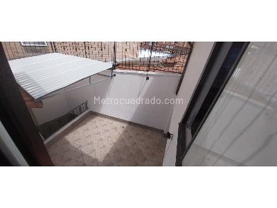 Casa de 5 alcobas en venta en Estadio Laureles Medellin, Medellín, 223 m² · foto 18 de 19