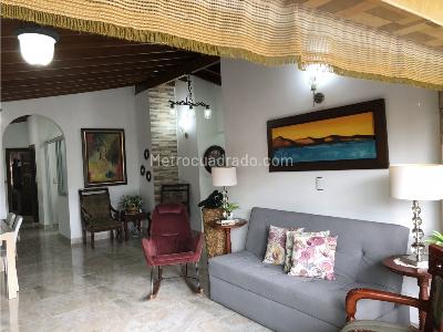 Apartamento de 4 alcobas en venta en Florida Nueva Estadio, Medellín, 125 m² · foto 4 de 19