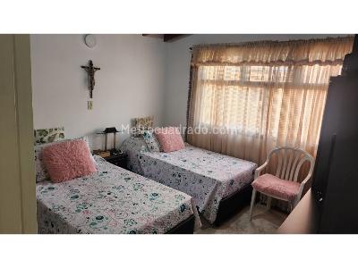 Apartamento de 4 alcobas en venta en Florida Nueva Estadio, Medellín, 125 m² · foto 11 de 19
