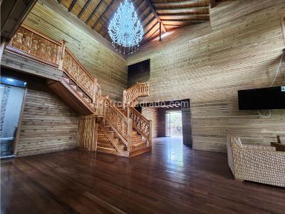 Casa de 5 alcobas en venta en Santa Elena, Medellín · foto 3 de 20