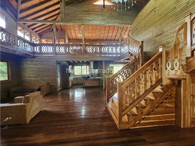 Casa de 5 alcobas en venta en Santa Elena, Medellín · foto 4 de 20