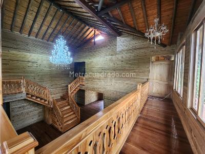 Casa de 5 alcobas en venta en Santa Elena, Medellín · foto 7 de 20