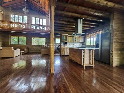 Casa de 5 alcobas en venta en Santa Elena, Medellín · foto 9 de 20