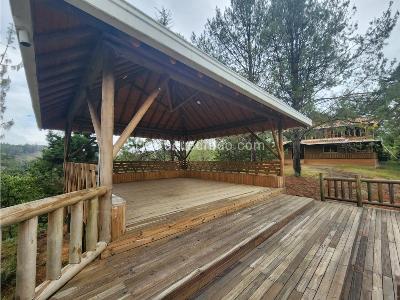 Casa de 5 alcobas en venta en Santa Elena, Medellín · foto 18 de 20